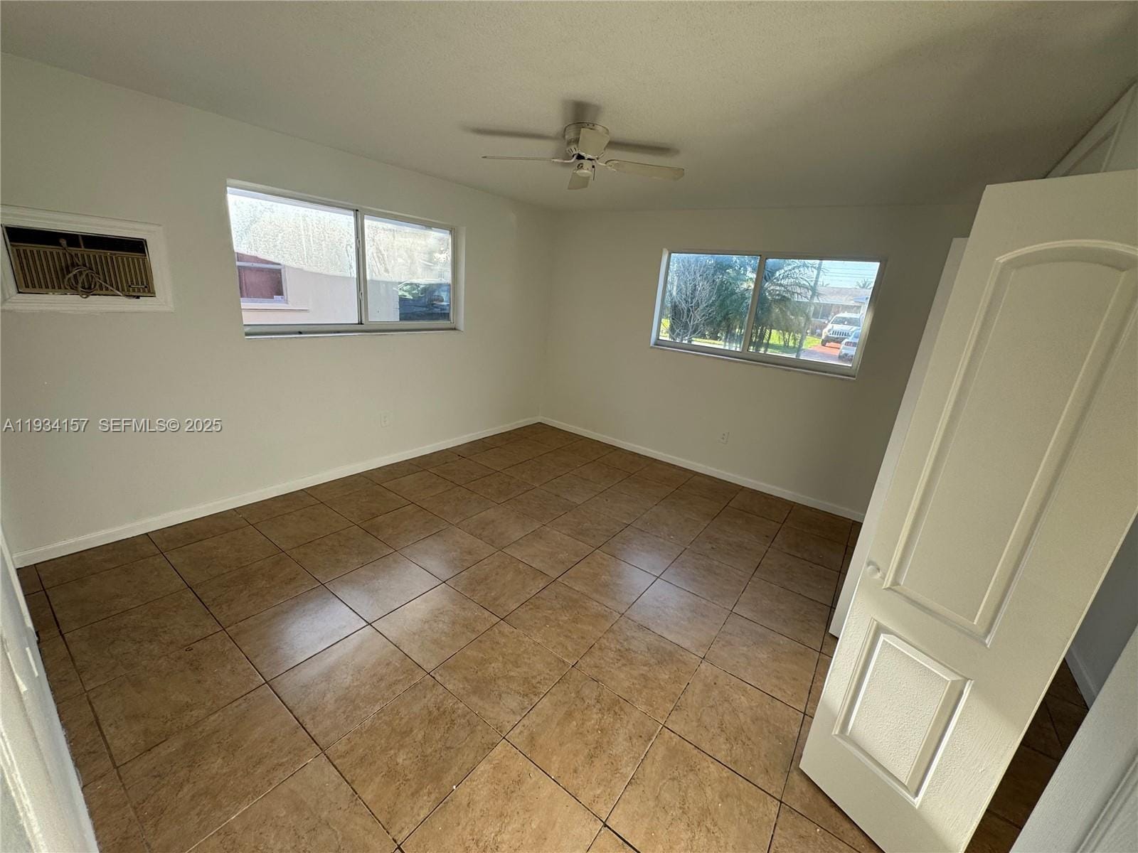 8511 NW 11th Street — photo 2