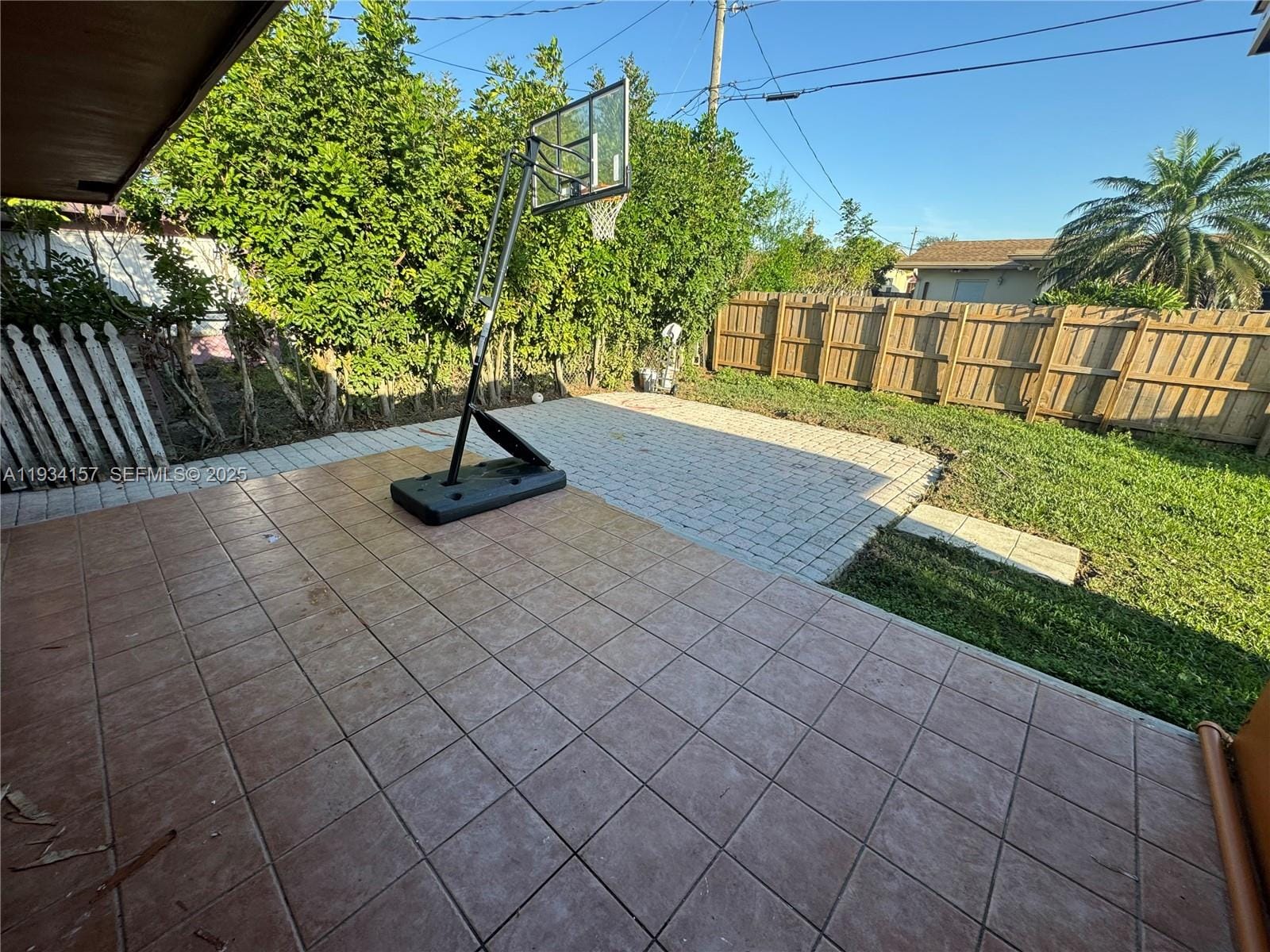 8511 NW 11th Street — photo 6