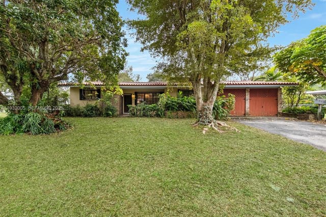 8230 SW 117th Terrace, sold in Kendalwood Estates, Miami, FL