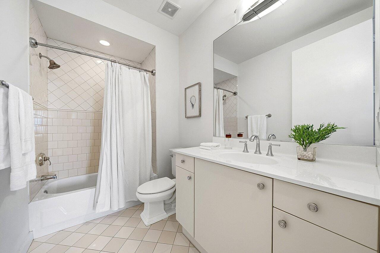 365 SE 6th Avenue 403, Delray Beach, FL 33483 photo 24