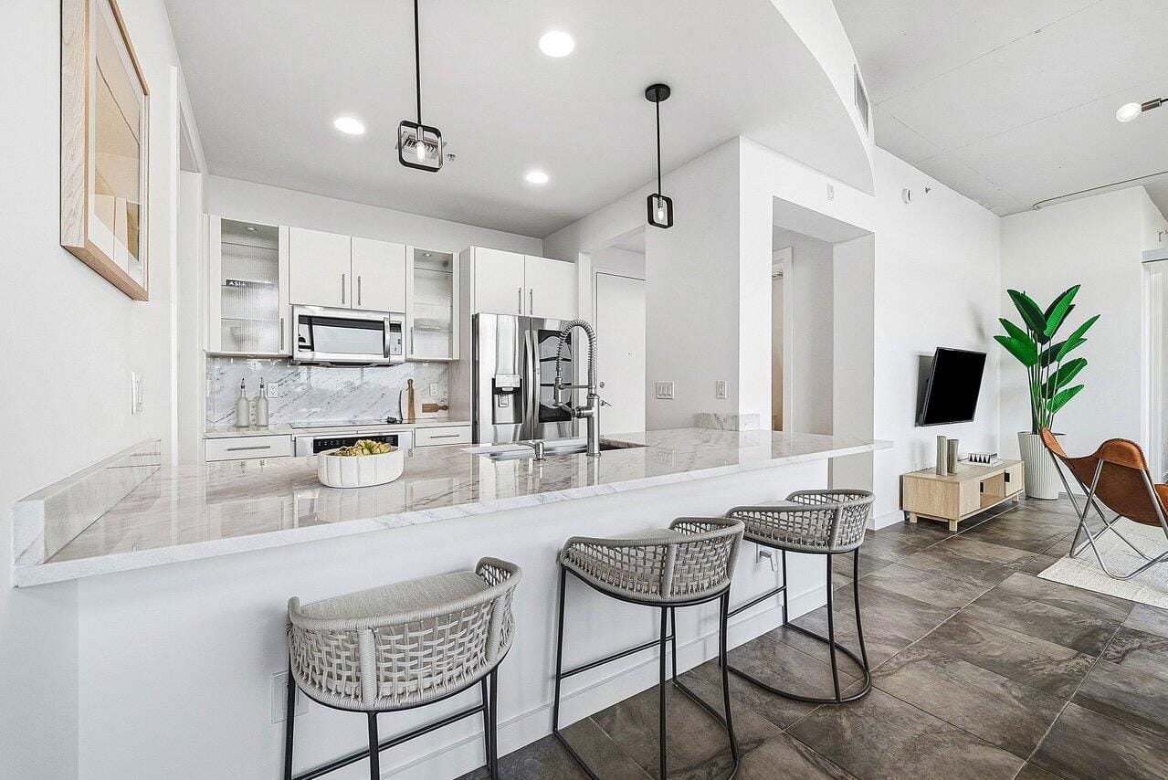 365 SE 6th Avenue 403, Delray Beach, FL 33483 photo 7