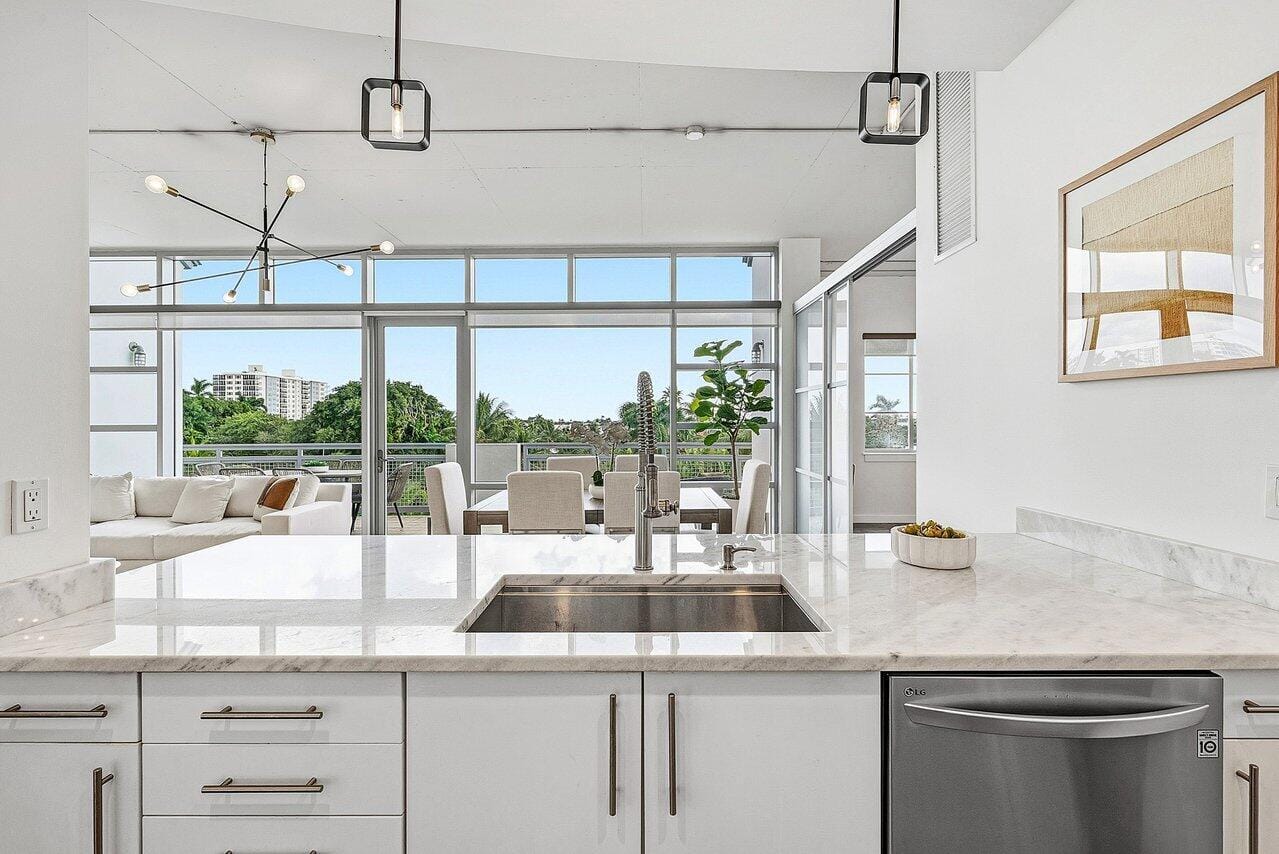 365 SE 6th Avenue 403, Delray Beach, FL 33483 photo 10