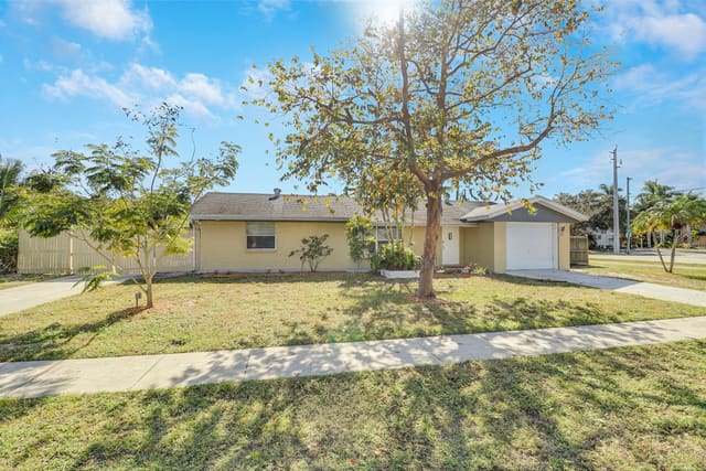 320 Fern Street, Jupiter, FL 33458