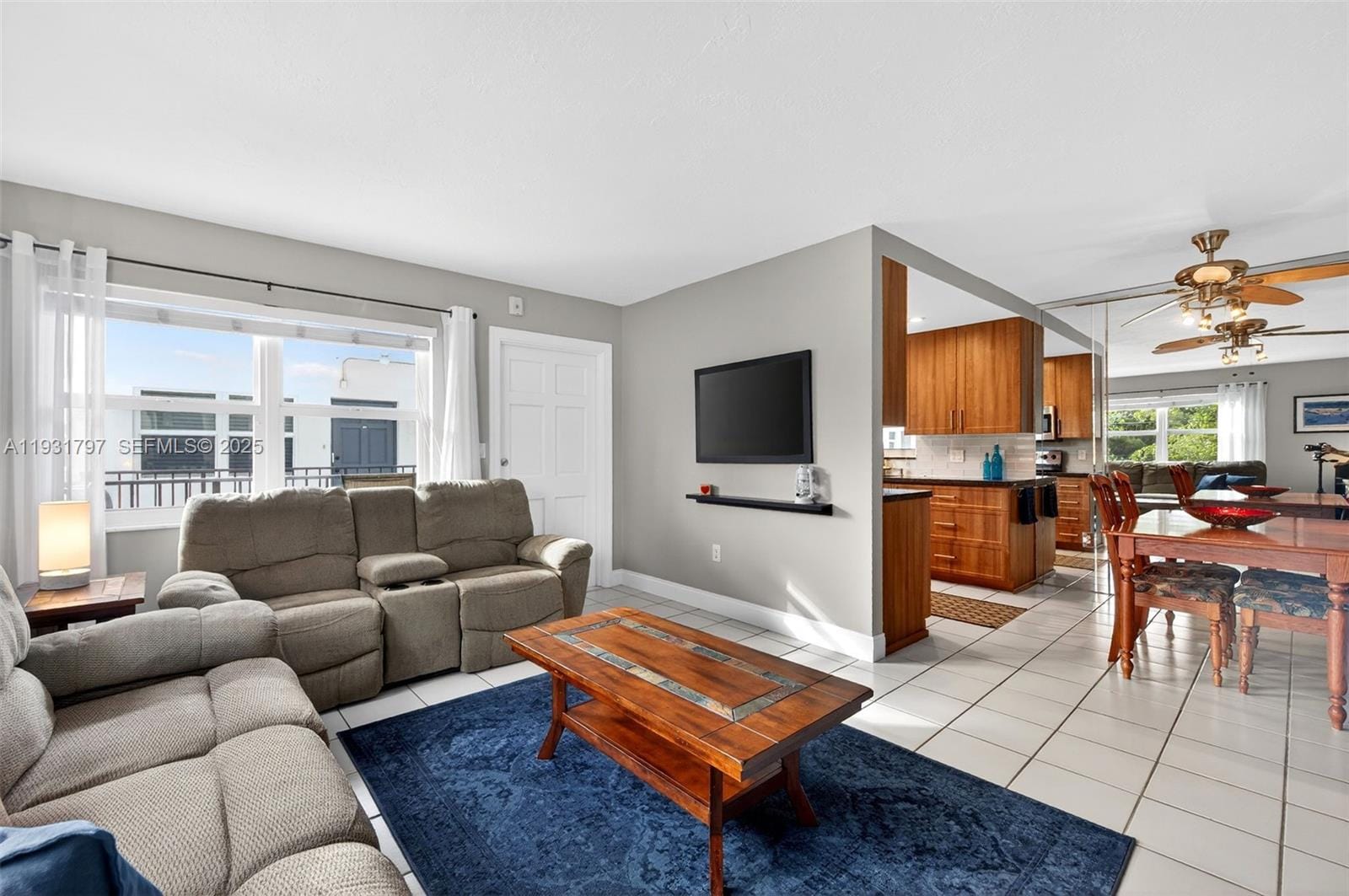 415 NE 2nd Street 224, Hallandale Beach, FL 33009 photo 1