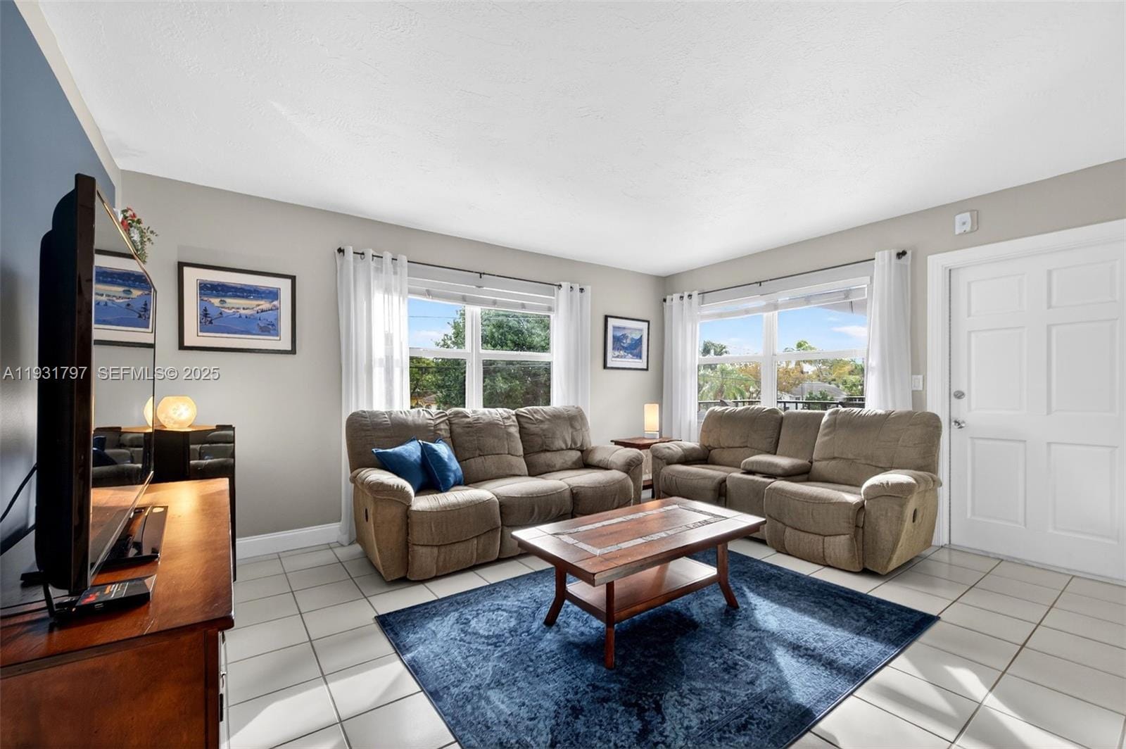 415 NE 2nd Street 224, Hallandale Beach, FL 33009 photo 2