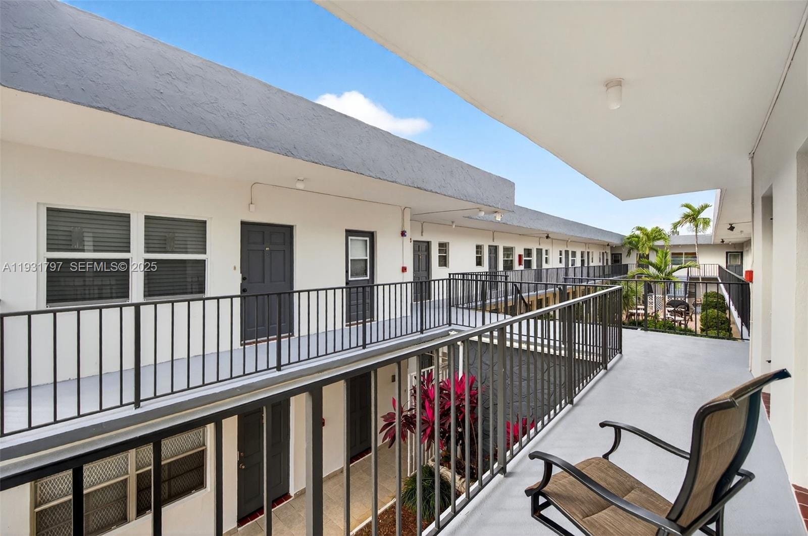 415 NE 2nd Street 224, Hallandale Beach, FL 33009 photo 5