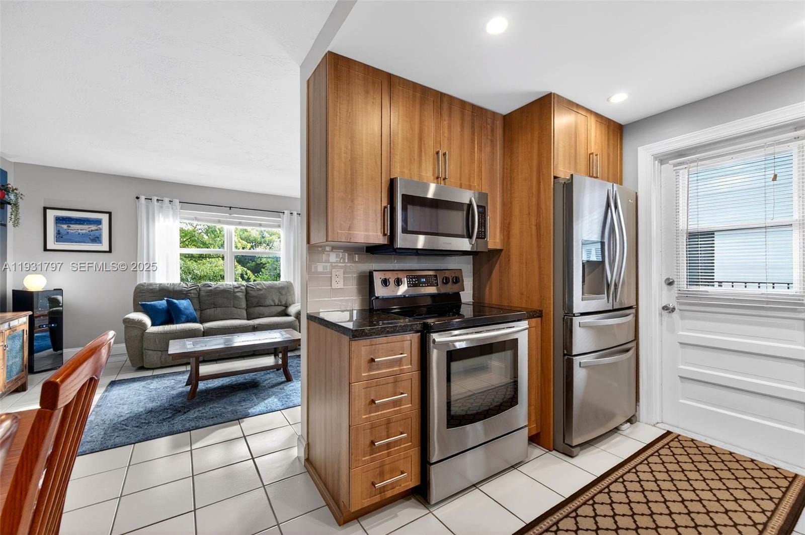 415 NE 2nd Street 224, Hallandale Beach, FL 33009 photo 8
