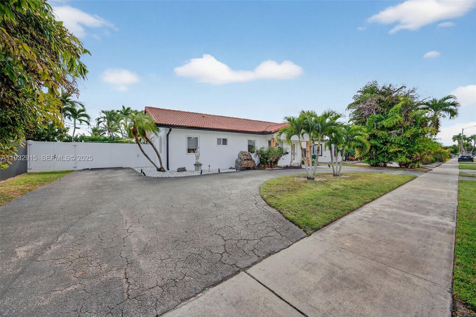 11260 SW 48th Street, Miami, FL 33165 photo 3