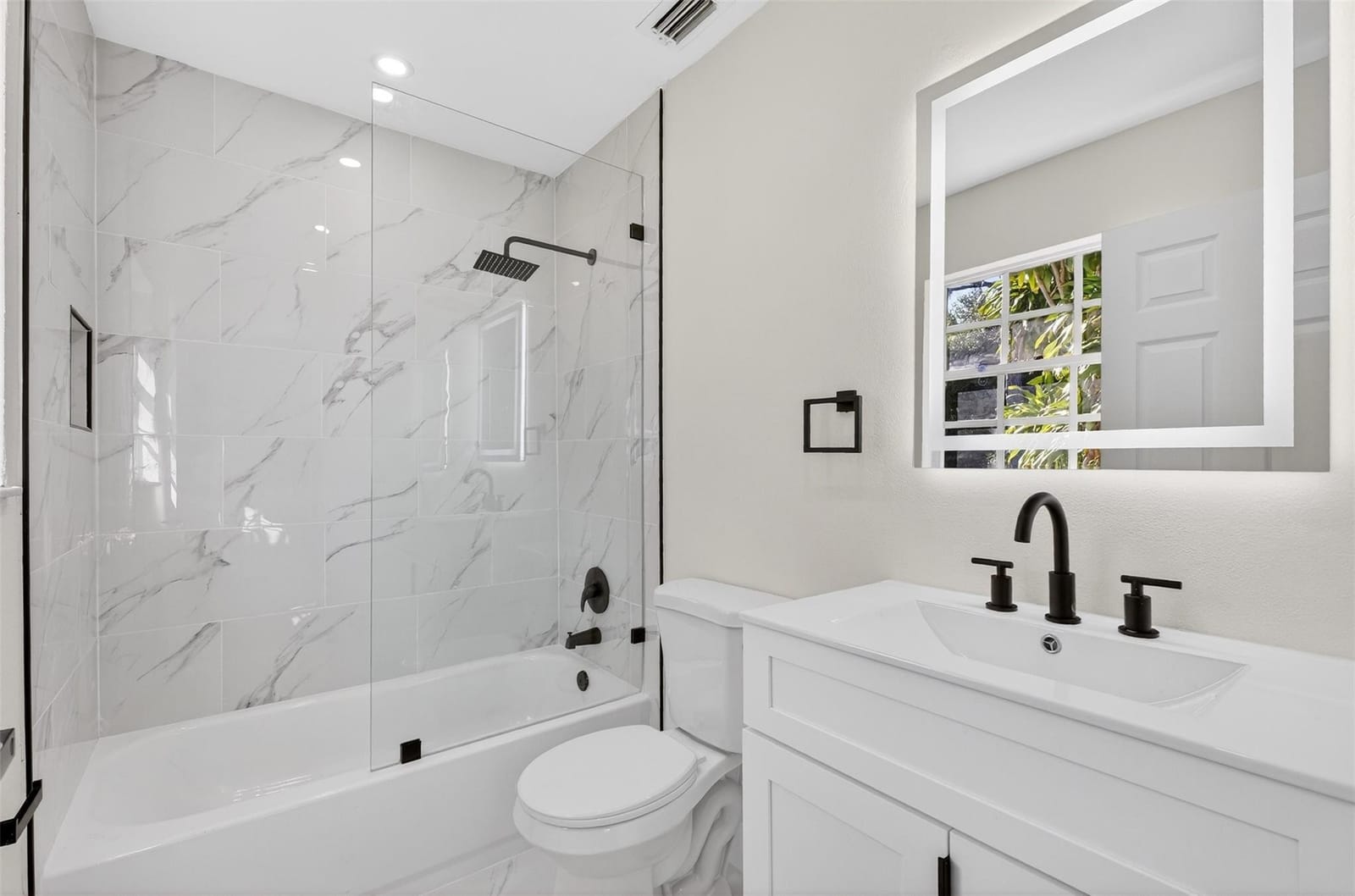 2417 SW Summit Street — photo 9
