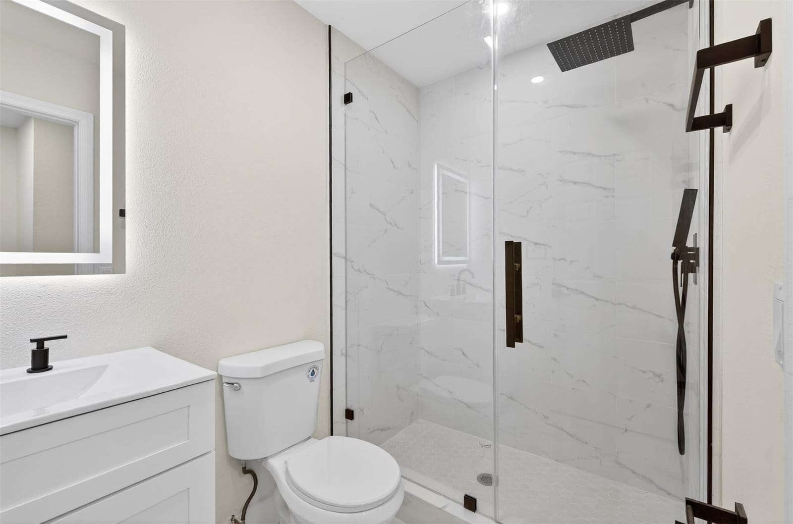 2417 SW Summit Street — photo 10