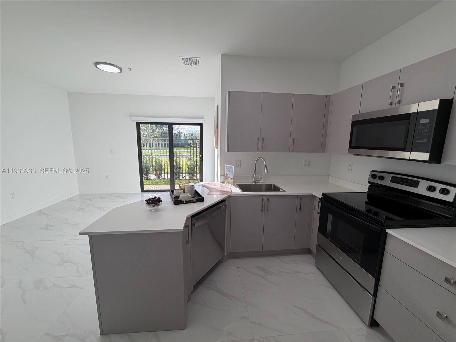 2308 E 4th Avenue 208, Hialeah, FL 33013, Hialeah