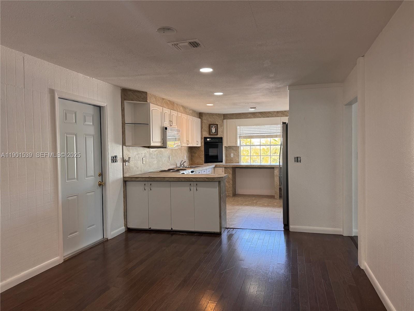 969 Plantation Road — photo 3