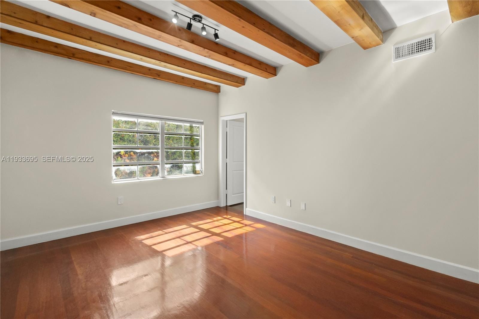 1605 Euclid Avenue A1 — photo 4