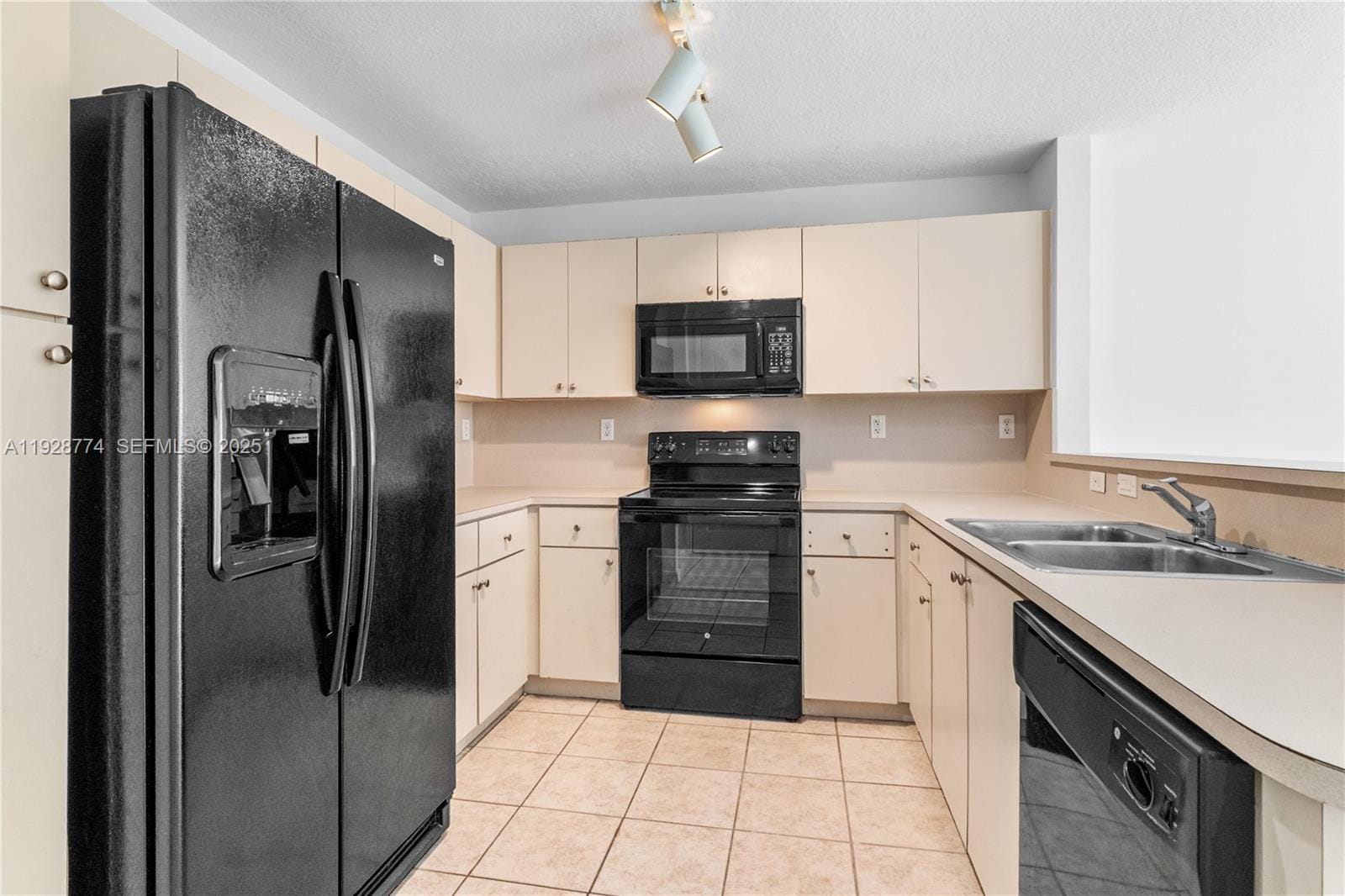 3168 SW 129th Way 151, Miramar, FL 33027 photo 5