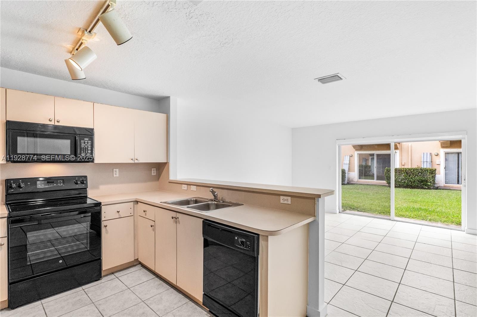 3168 SW 129th Way 151, Miramar, FL 33027 photo 8