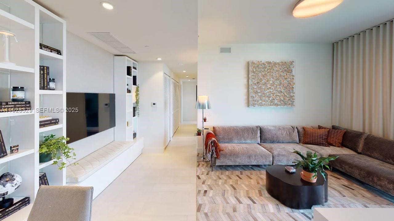 2000 Metropica Way 1701 — photo 2
