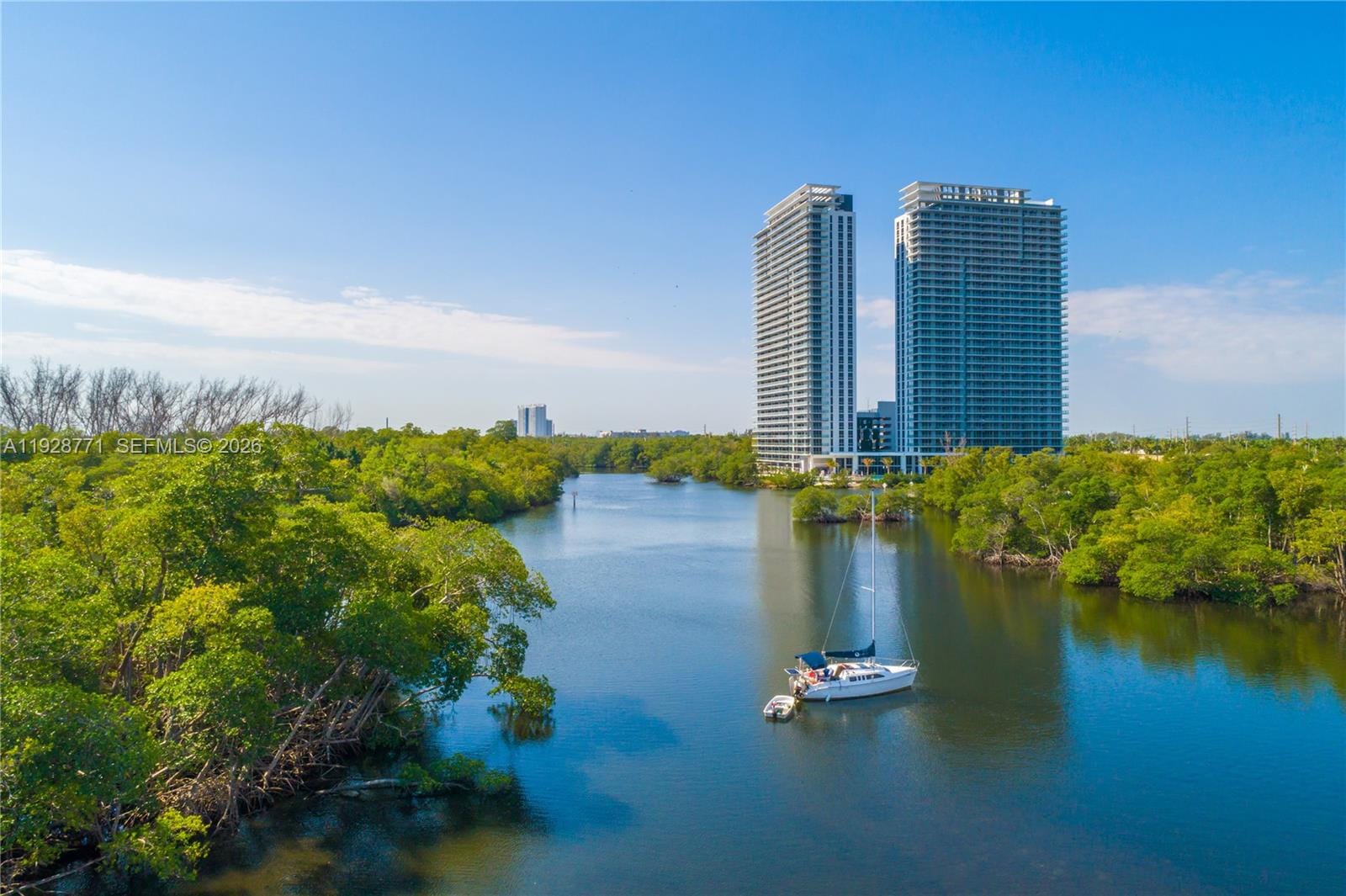 16385 Biscayne Boulevard 503, North Miami Beach, FL 33160 photo 3