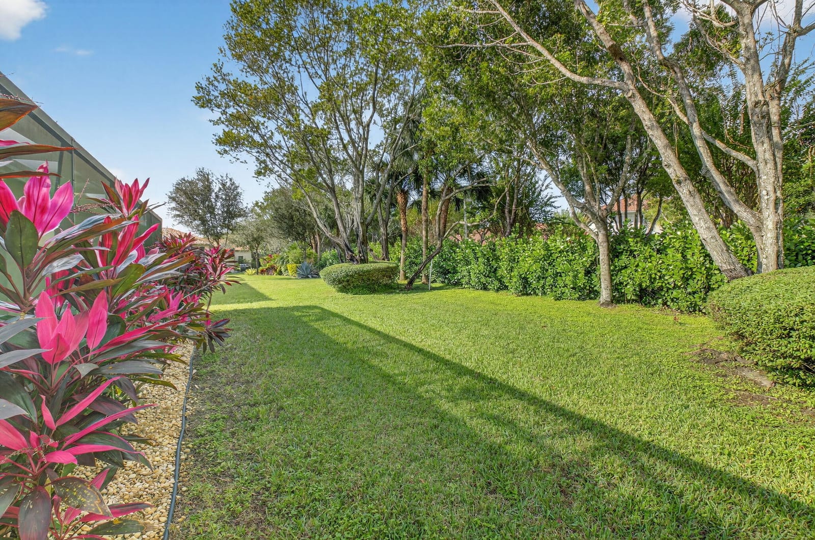 9822 Isles Cay Drive — photo 4