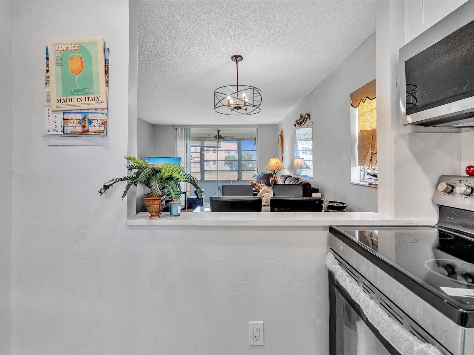 9041 Sunrise Lakes Boulevard 113, Sunrise, FL 33322 photo 13