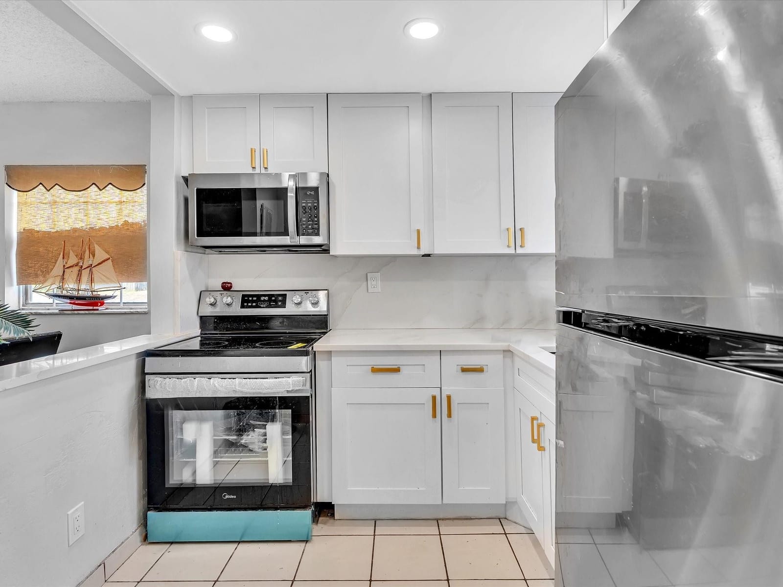 9041 Sunrise Lakes Boulevard 113, Sunrise, FL 33322 photo 15