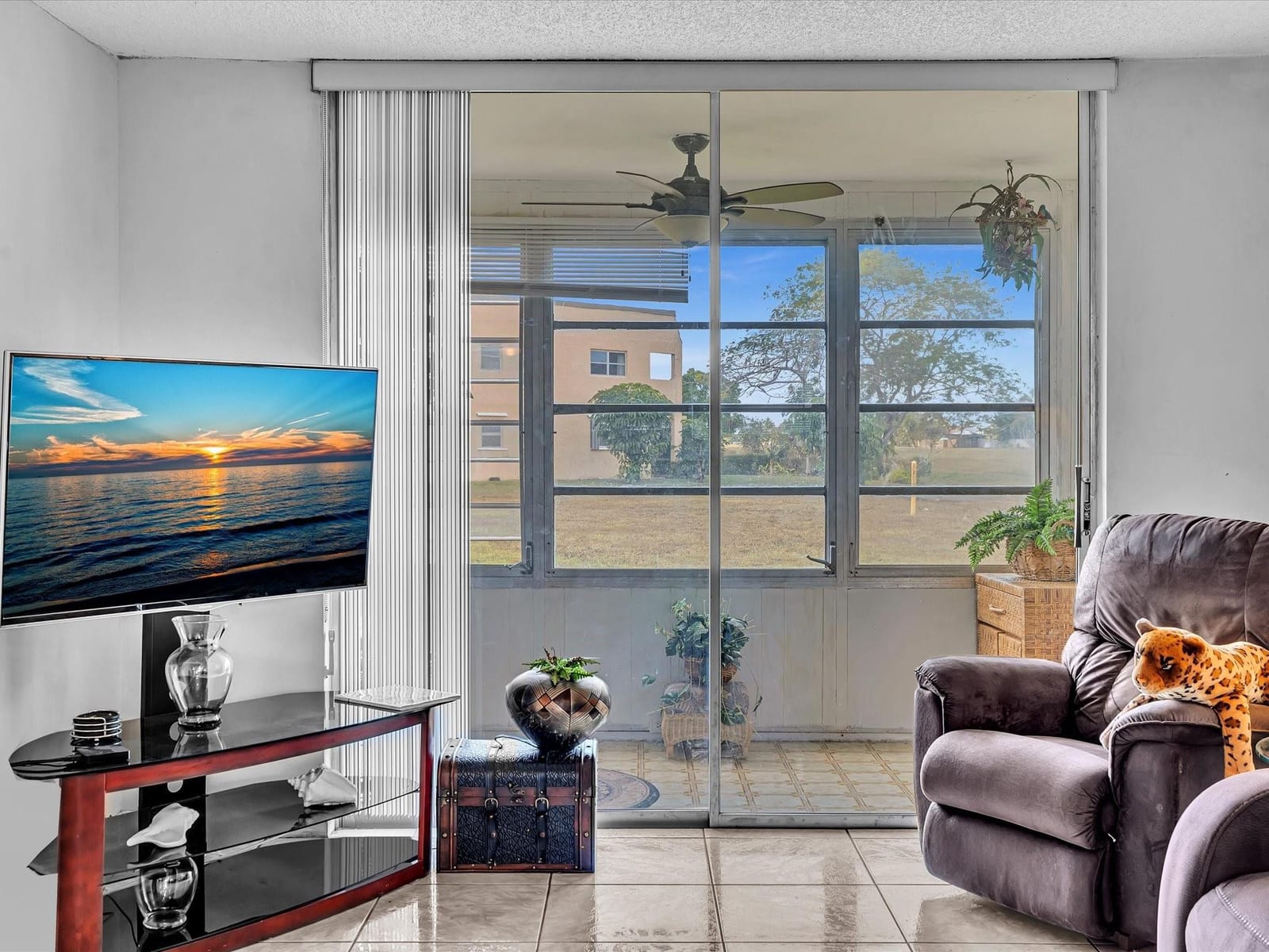 9041 Sunrise Lakes Boulevard 113 — photo 4