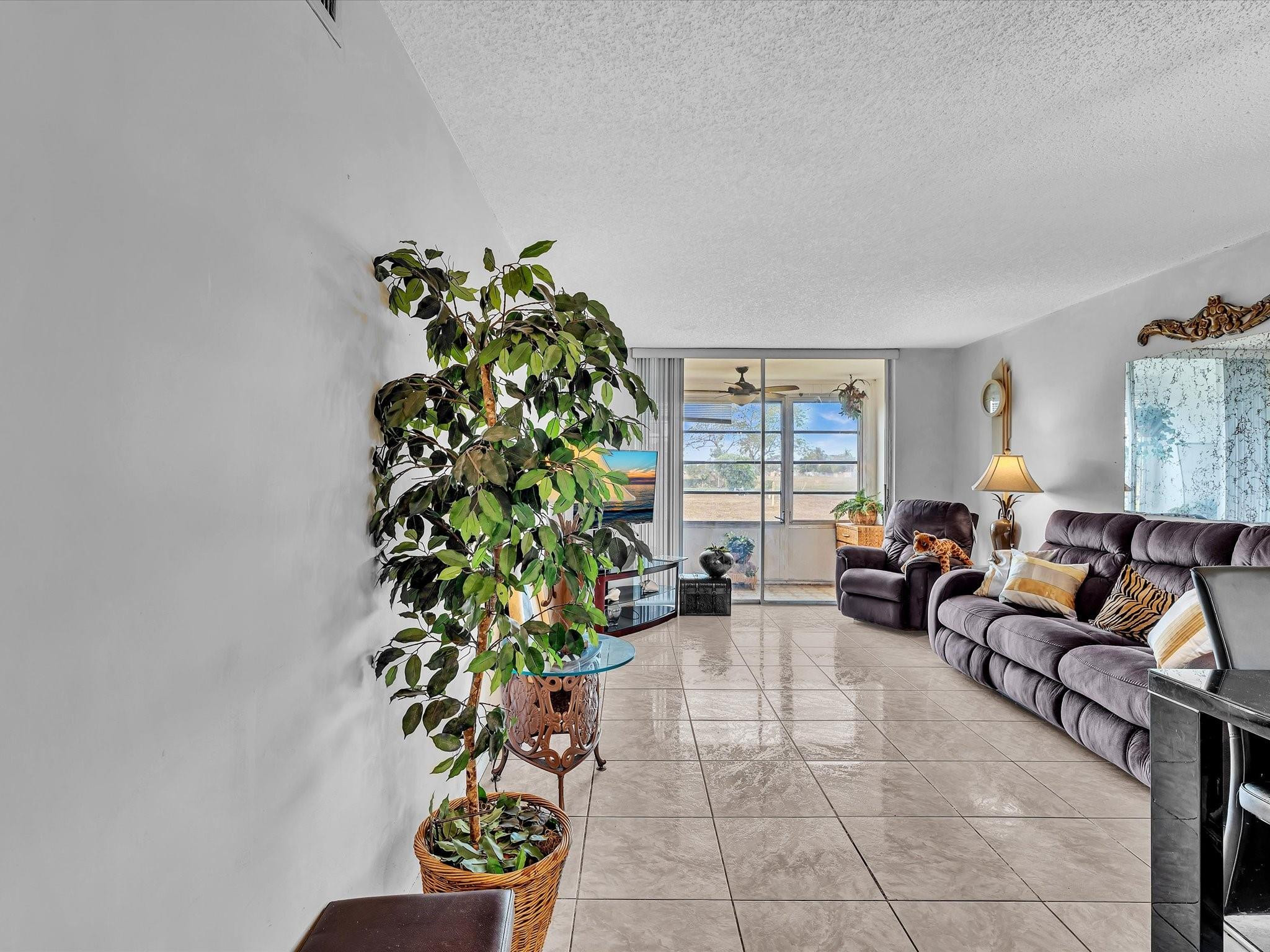 9041 Sunrise Lakes Boulevard 113, Sunrise, FL 33322, Sunrise