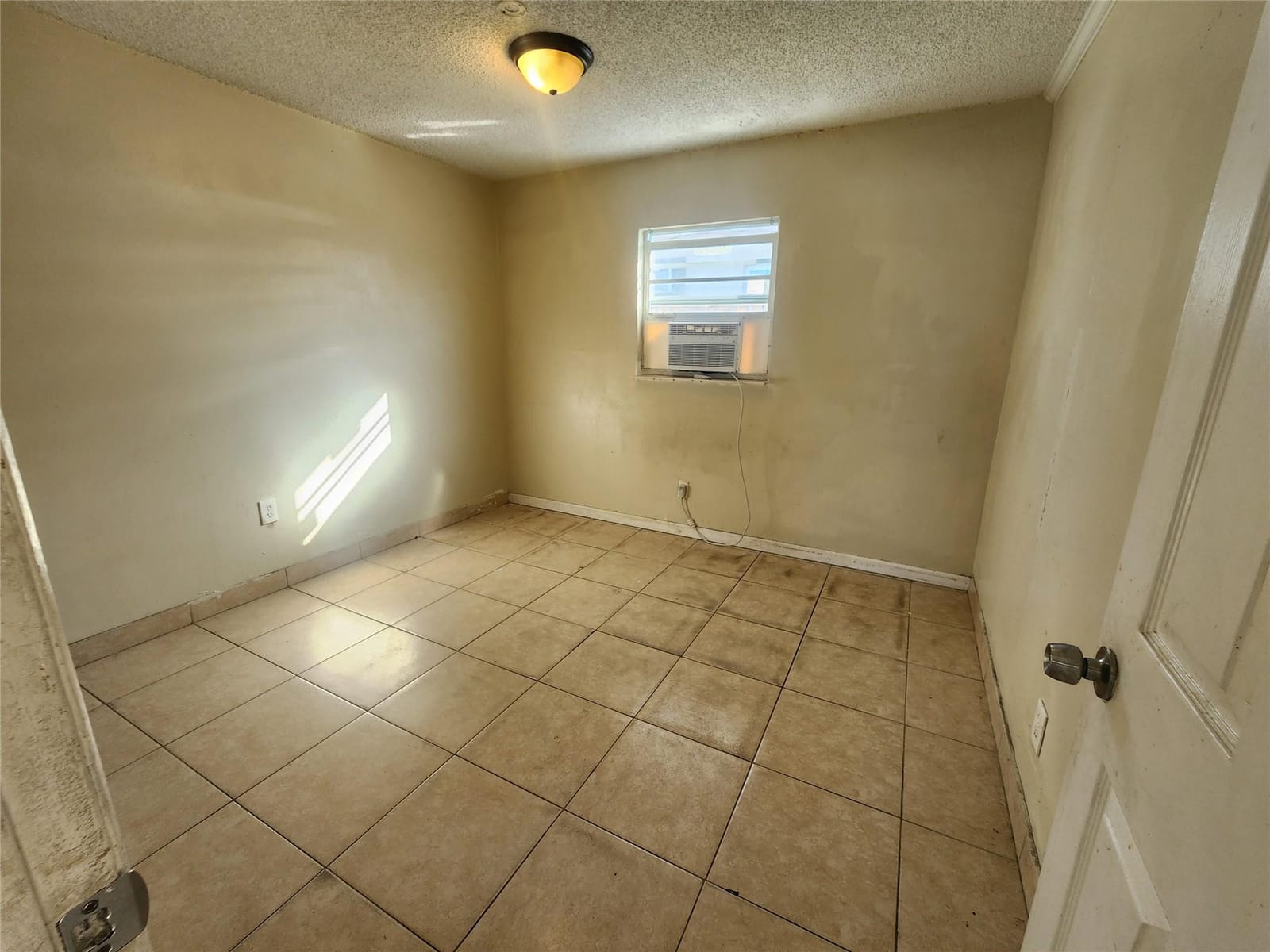 1133 W 28th Street — photo 12