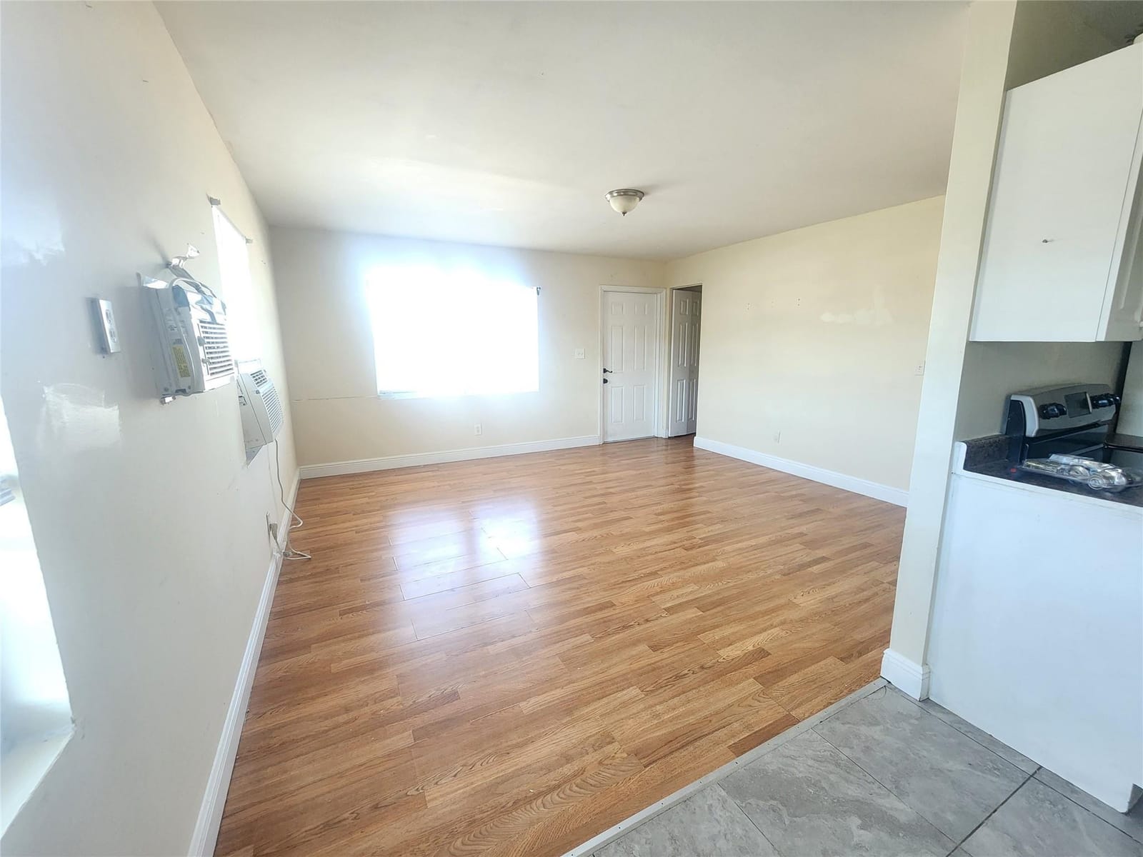 1133 W 28th Street — photo 4