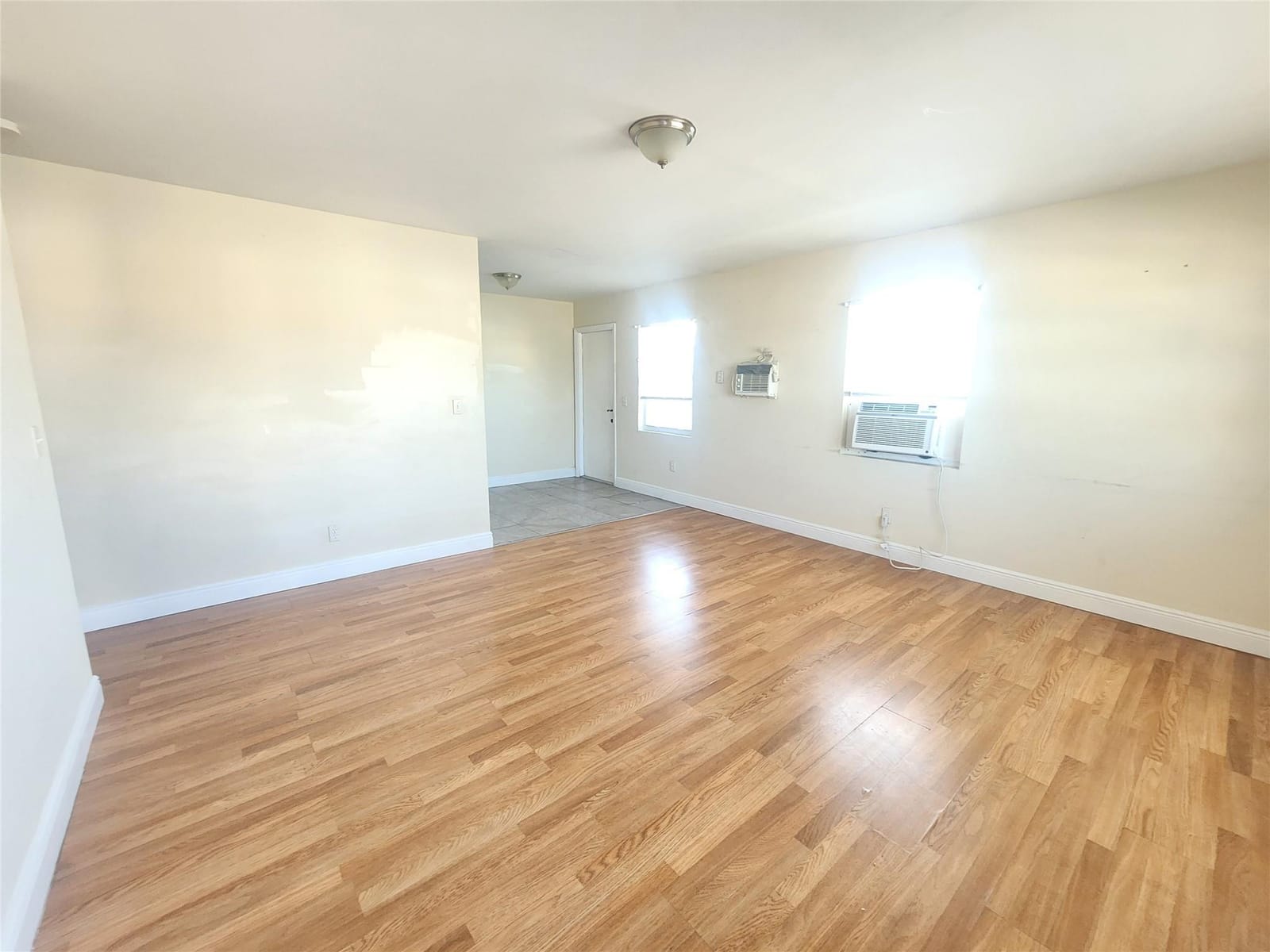 1133 W 28th Street — photo 5