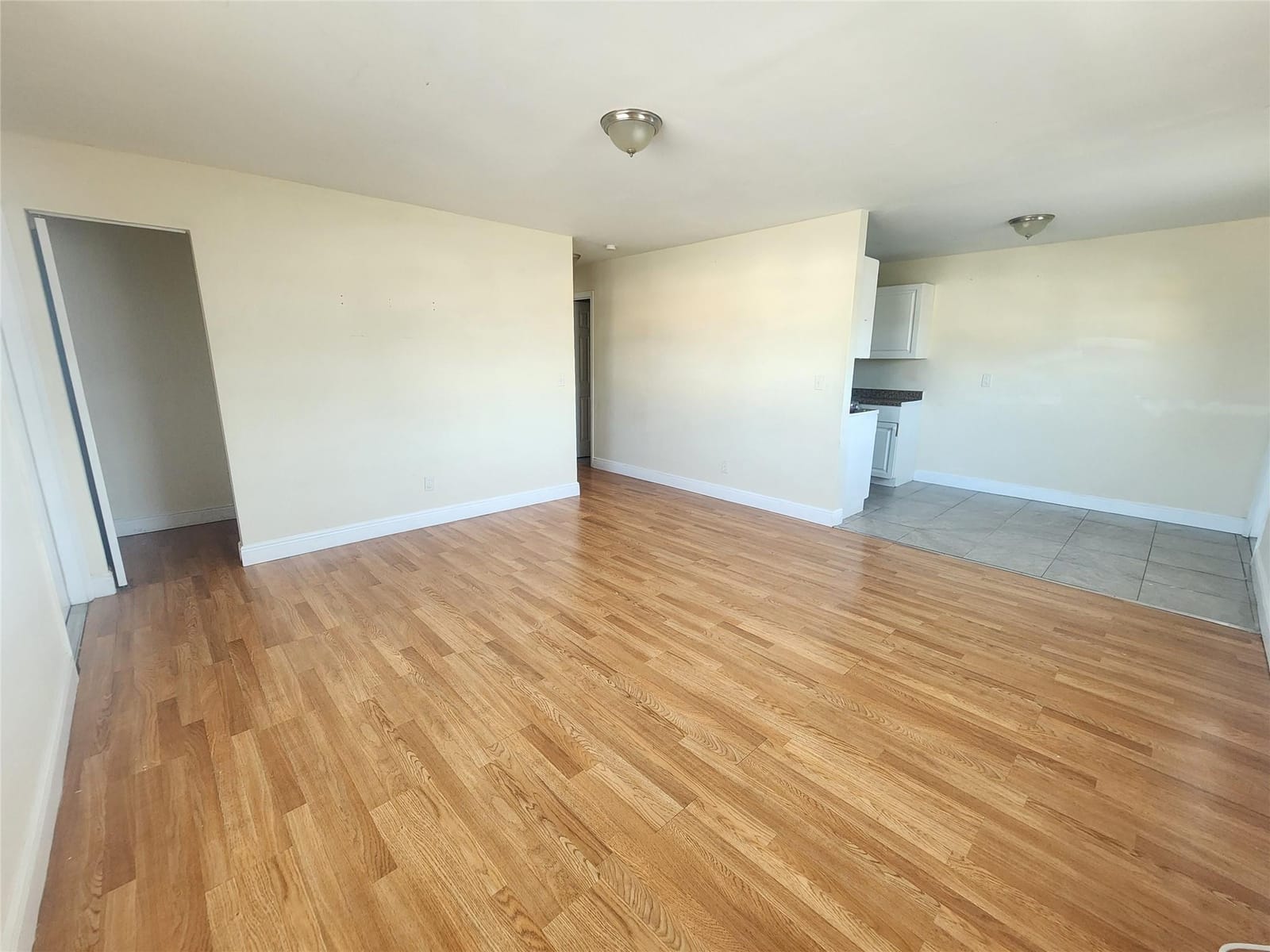 1133 W 28th Street — photo 6
