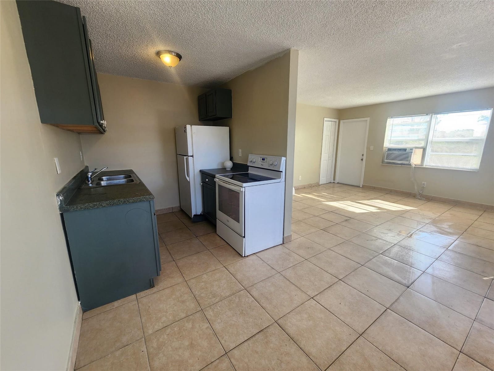 1133 W 28th Street — photo 10