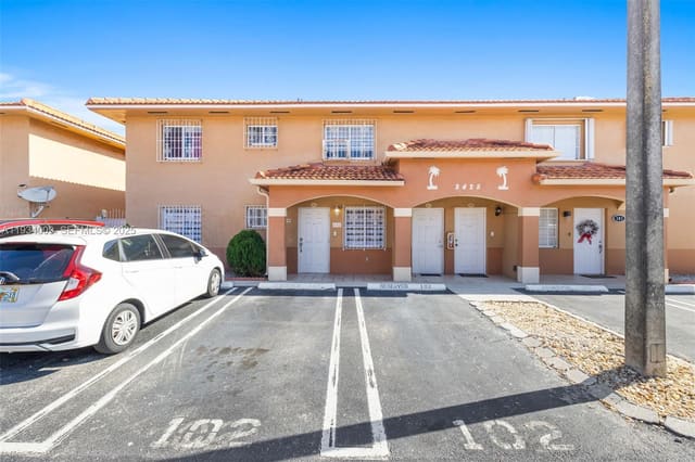 2425 W 76th Street 102, sold in West Palm Villas Iii Cond, Hialeah, FL