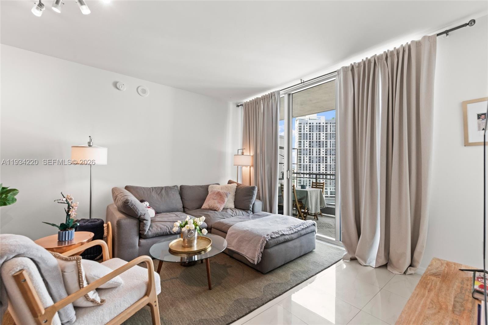 90 SW 3rd Street 2109, Miami, FL 33130 photo 16