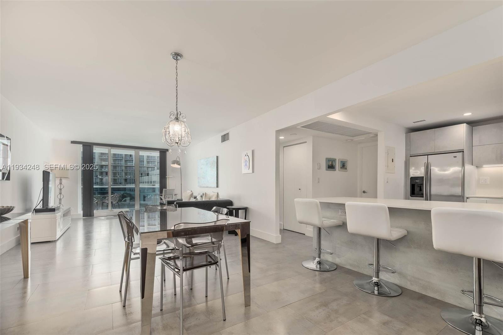 2301 Collins Avenue 507 — photo 2