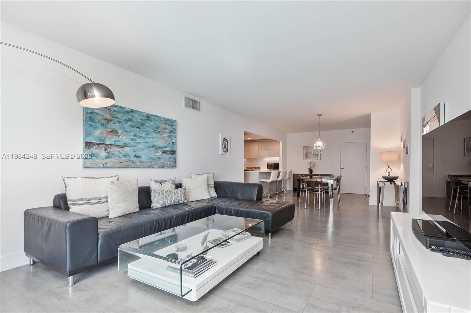 2301 Collins Avenue 507 — photo 5