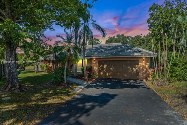 2026 NW 81st Avenue, Coral Springs, FL 33071