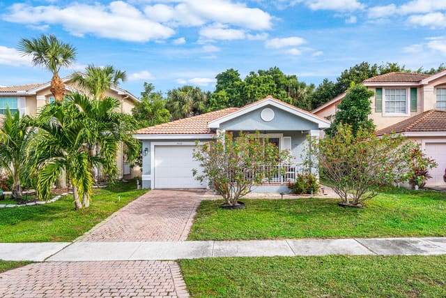 5112 Aurora Lake Circle, Greenacres, FL 33463