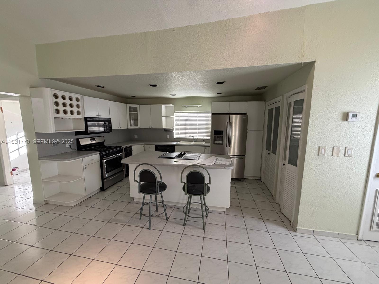 7950 NW 174th Terrace, Hialeah, FL 33015 photo 4