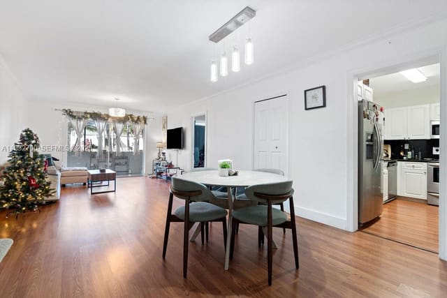 7915 SW 104th Street 101G, sold in Venetian Palms Condo, Miami, FL