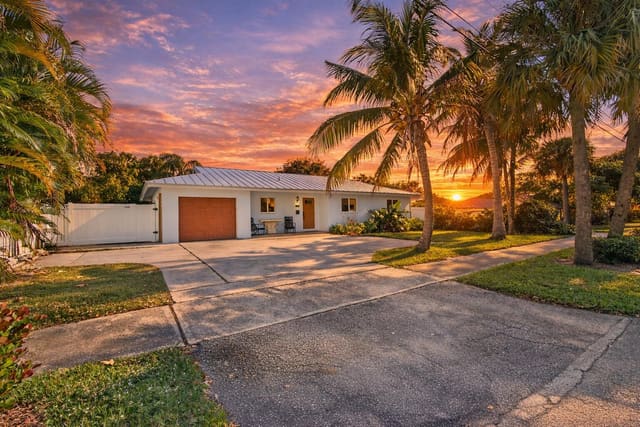 720 Prosperity Farms Road, North Palm Beach, FL 33408
