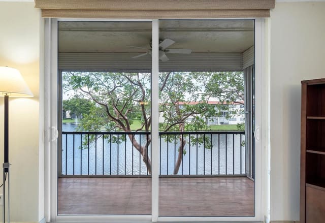 8971 S Hollybrook Boulevard 209, sold in Hollybrook Golf And Tenni, Pembroke Pines, FL