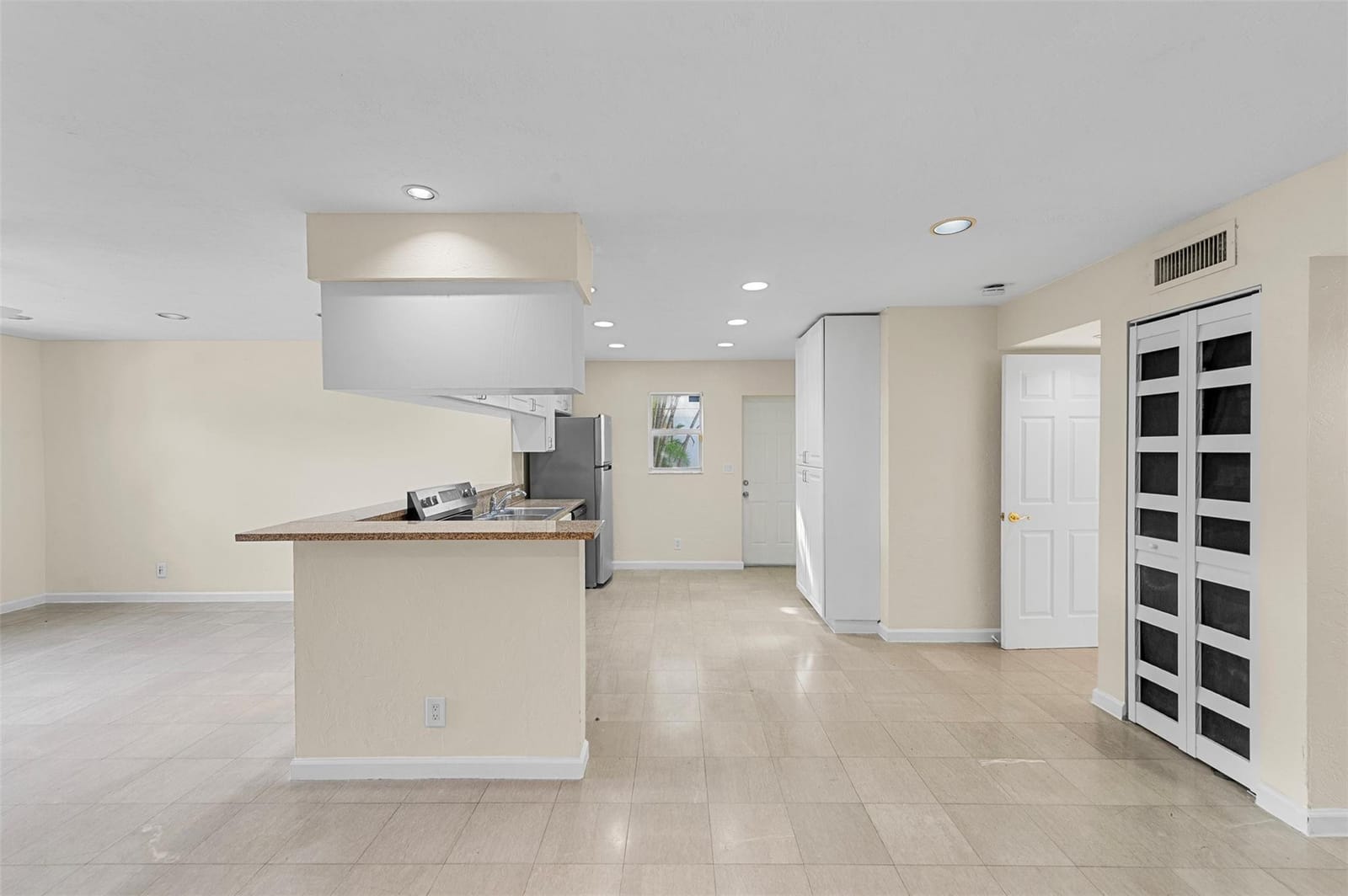 758 NE 13th Court 7 — photo 5