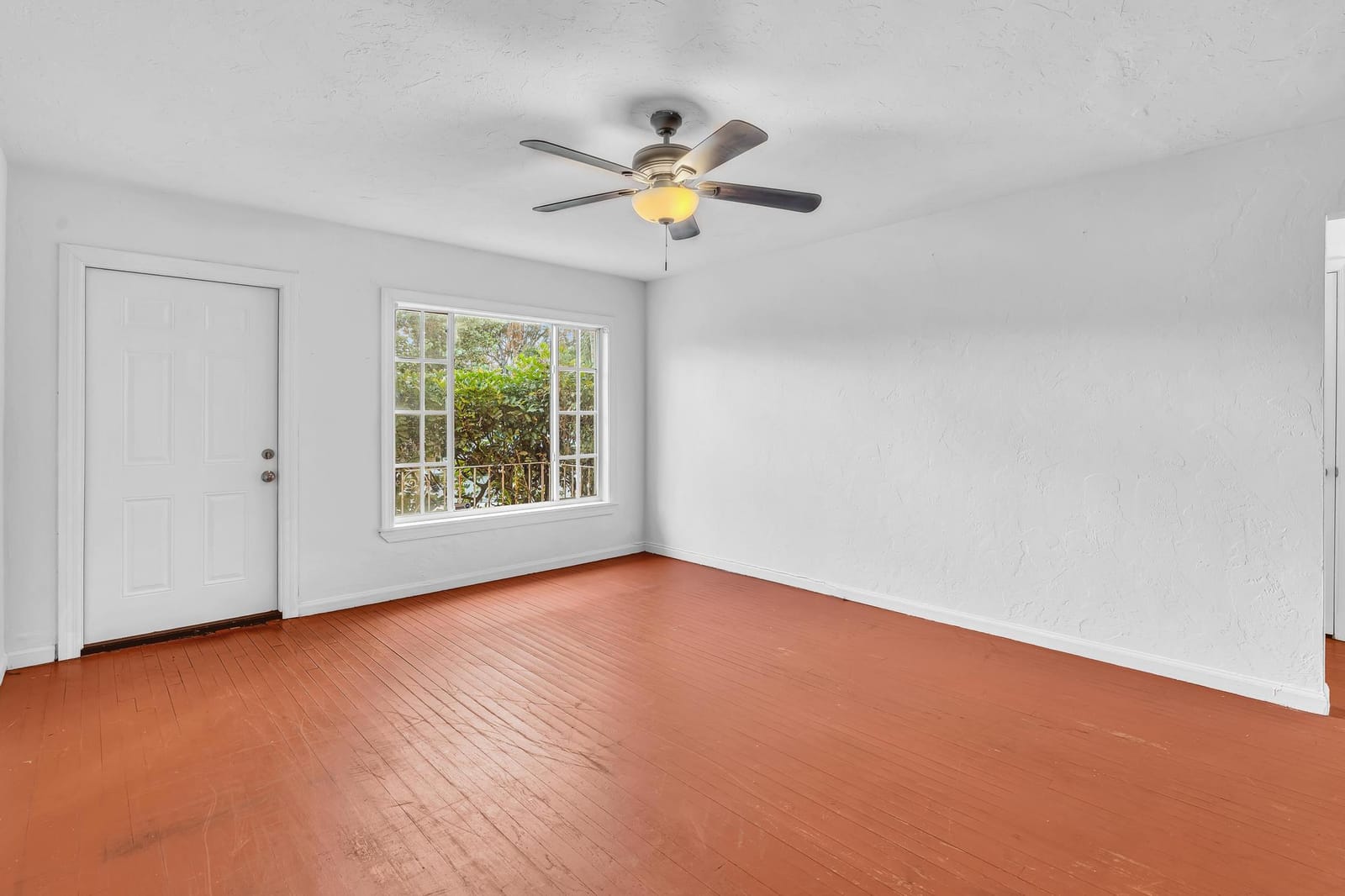 811 N B Street — photo 12