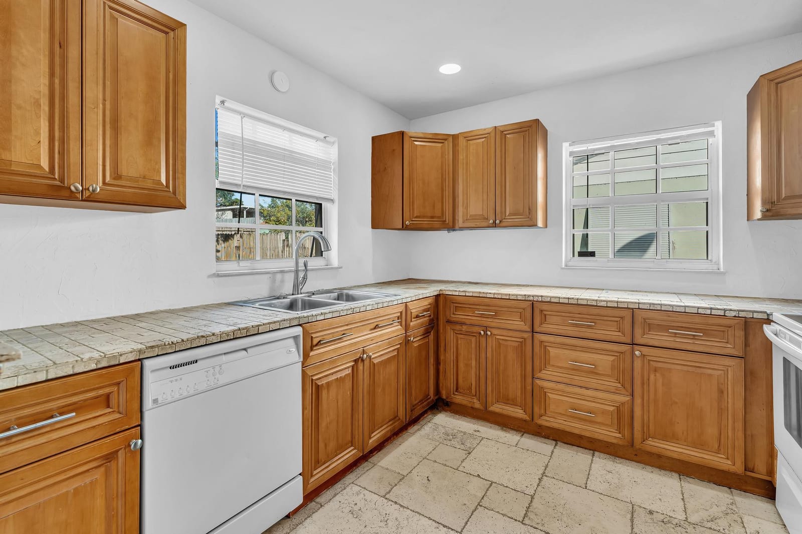 811 N B Street, Lake Worth Beach, FL 33460 photo 18