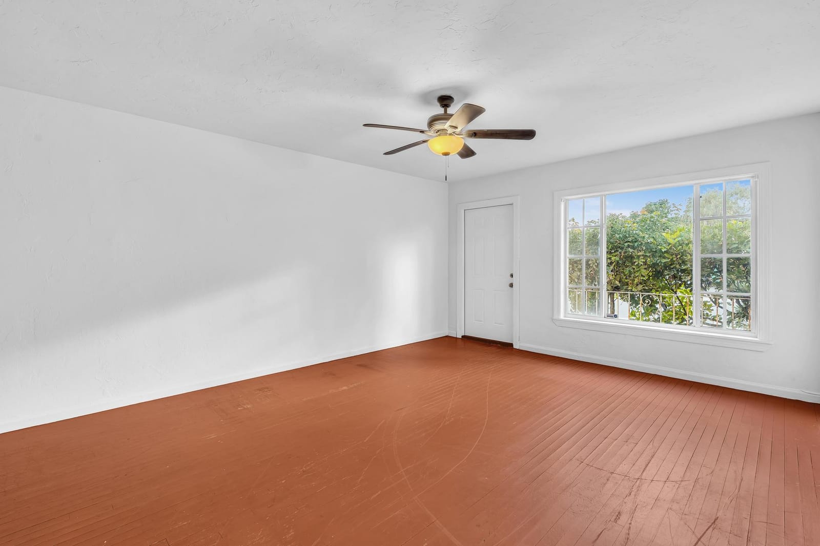 811 N B Street — photo 10