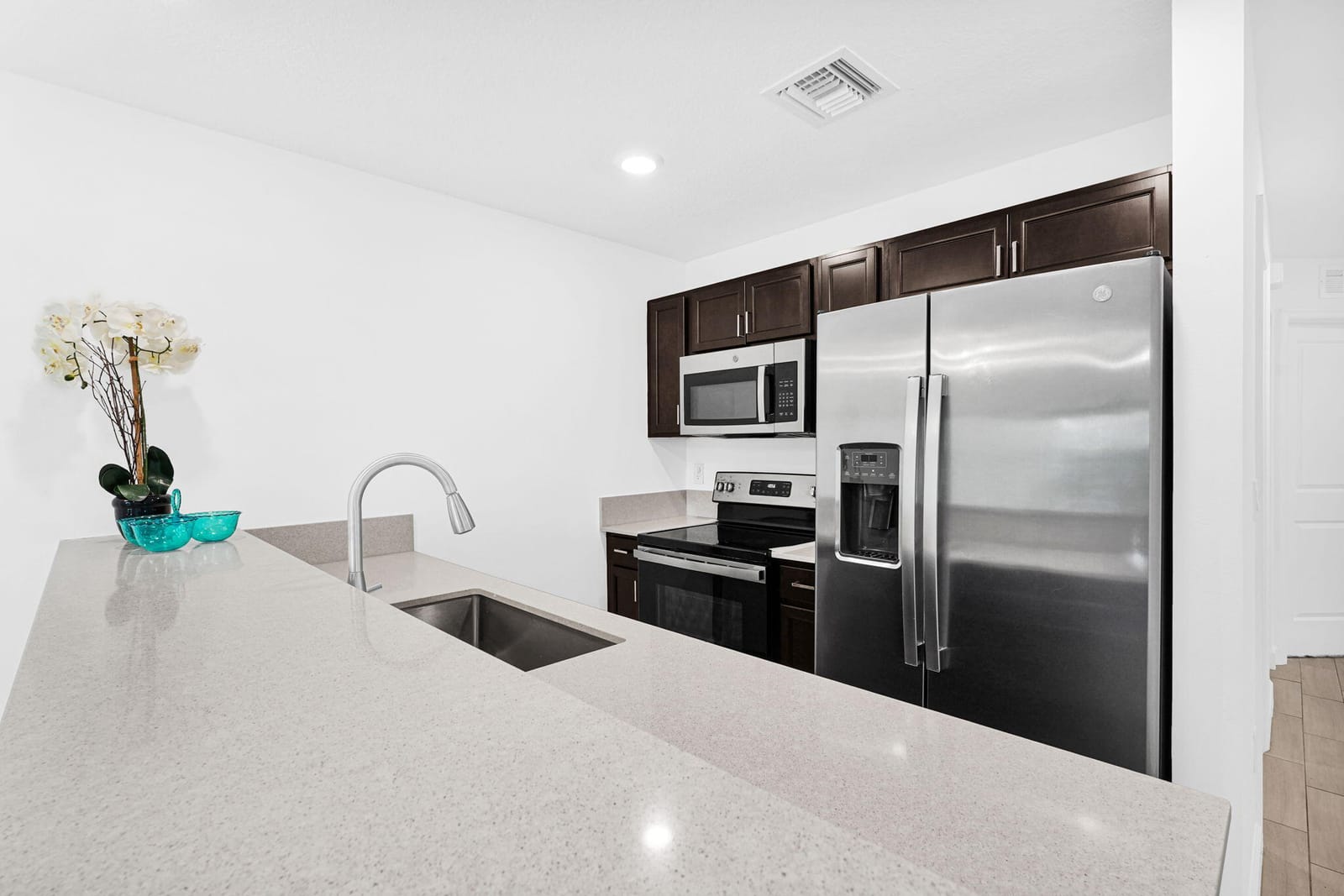 5045 Genove Place — photo 6