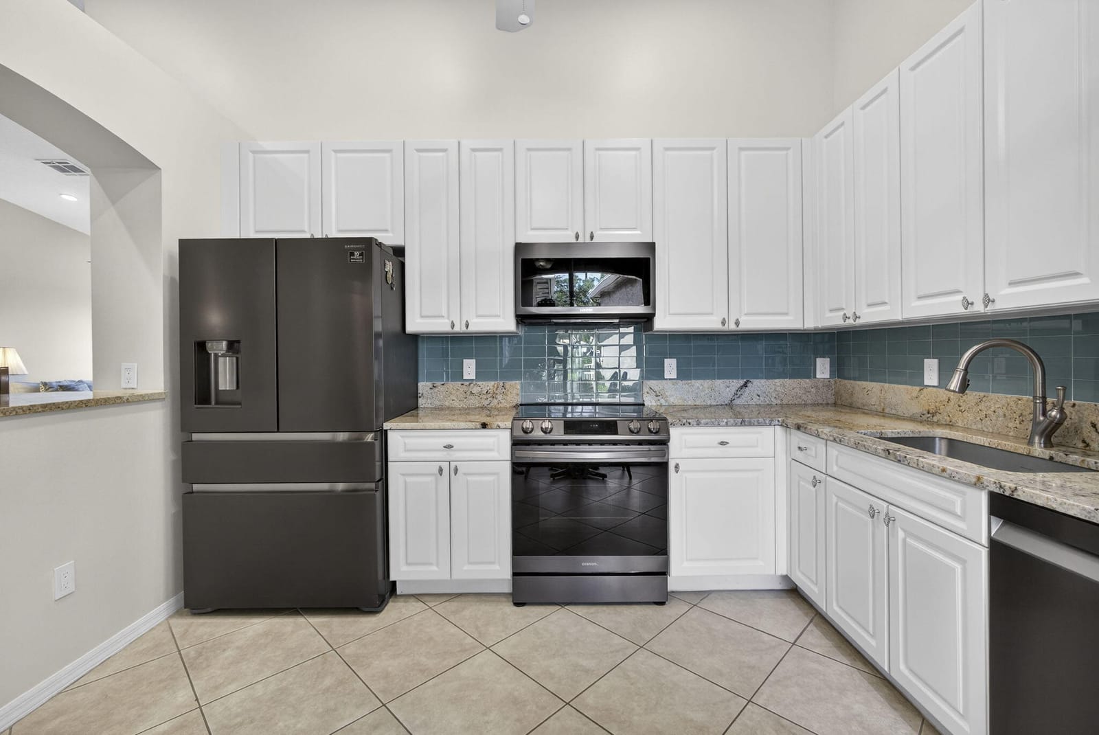 8638 Lineyard Cay, West Palm Beach, FL 33411 photo 9