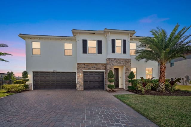 12434 NW Lynch Lane, Port St. Lucie, FL 34987