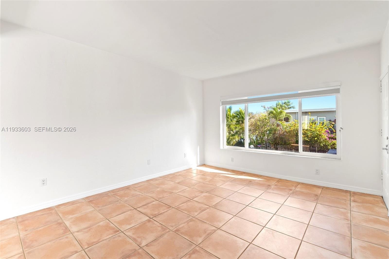 1925 Calais Drive 6 — photo 4
