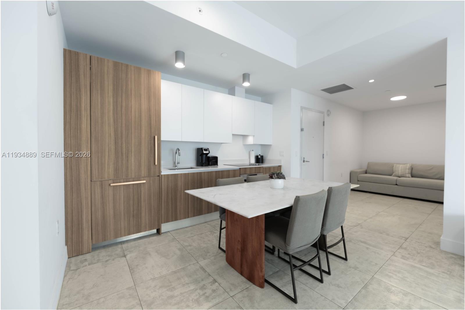 239 SW 9th Street 2103, Miami, FL 33130, Miami